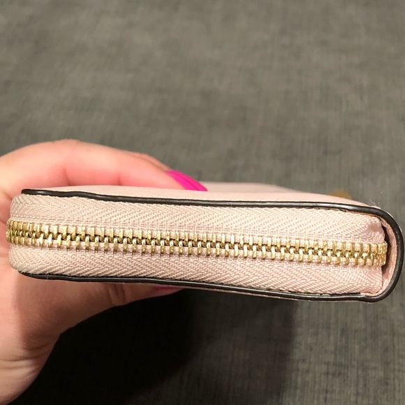 Michael Kors Wallet - Picture 8 of 12